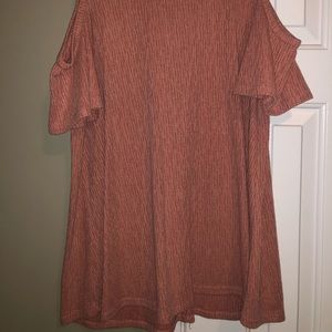 Cut out shoulder shirt